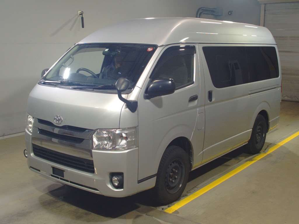 2019 Toyota Hiace Van GDH206K[0]