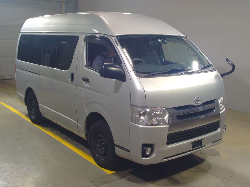 2019 Toyota Hiace Van GDH206K[2]