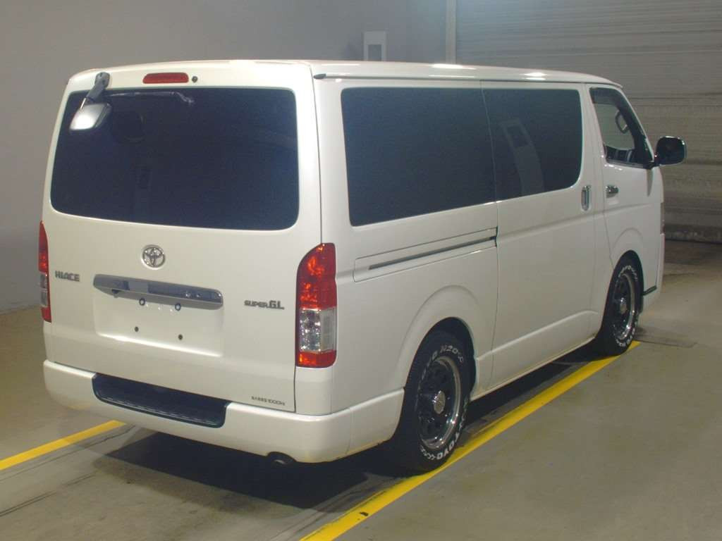 2016 Toyota Hiace Van TRH200V[1]