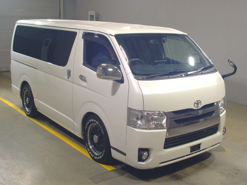 2016 Toyota Hiace Van TRH200V[2]