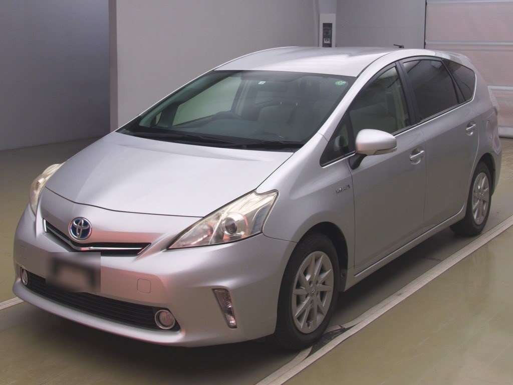 2012 Toyota Prius alpha ZVW41W[0]