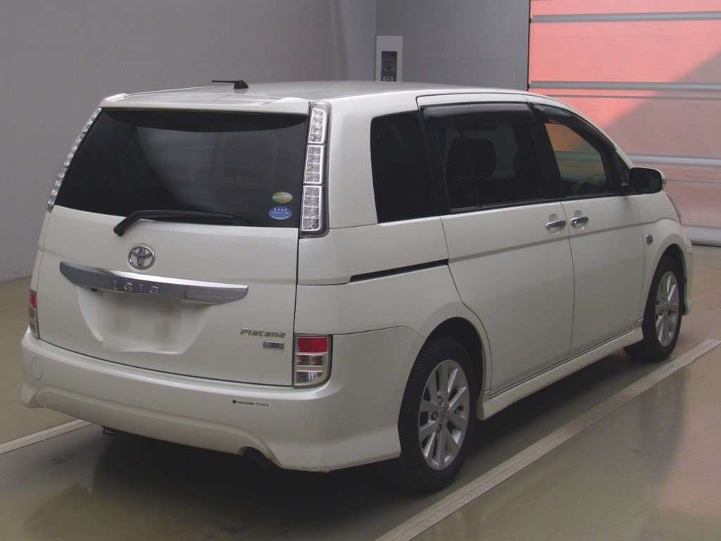 2011 Toyota Isis ZGM11W[1]