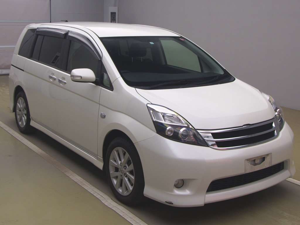 2011 Toyota Isis ZGM11W[2]