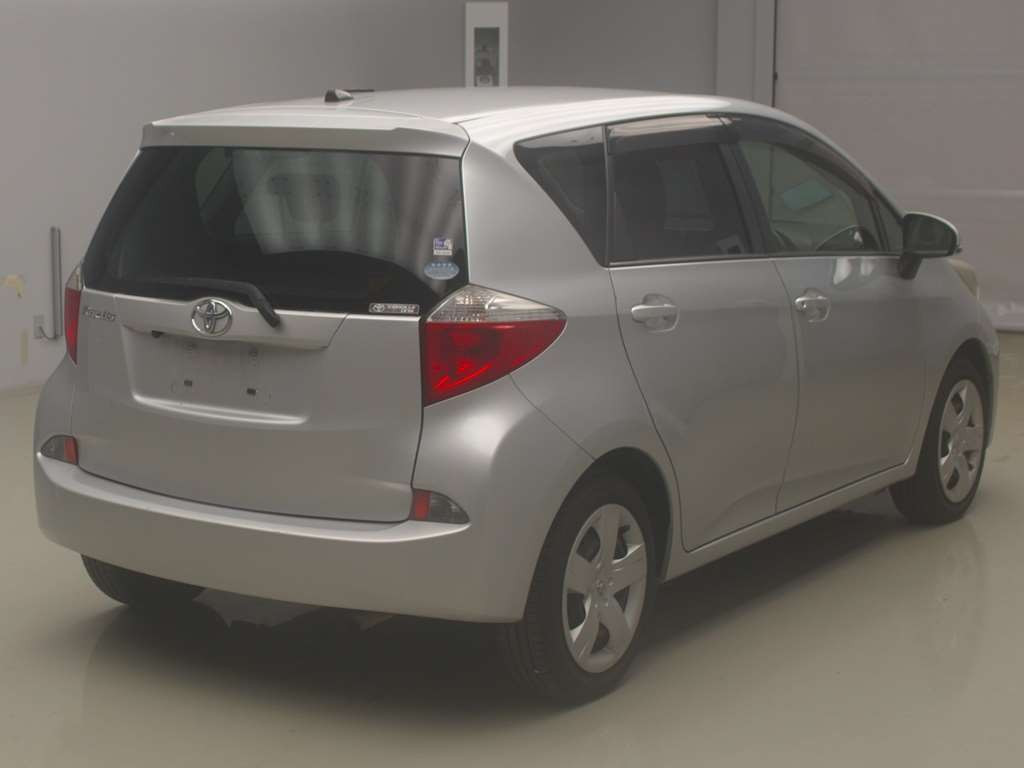 2012 Toyota Ractis NSP120[1]