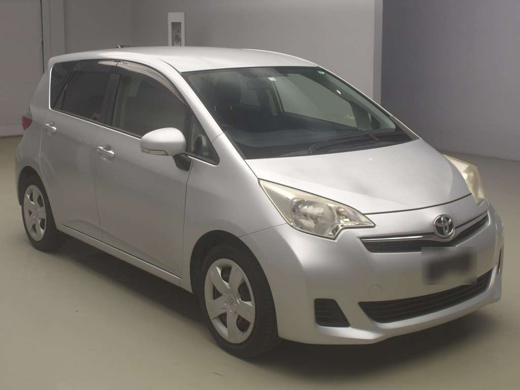 2012 Toyota Ractis NSP120[2]