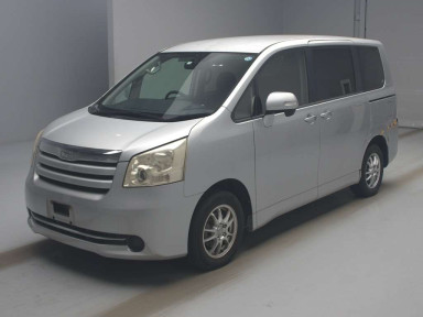 2009 Toyota Noah