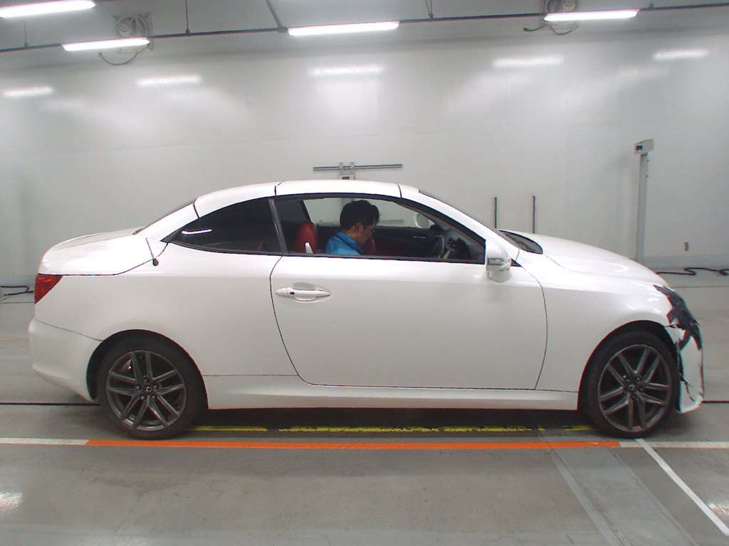 2012 Lexus IS GSE20[2]