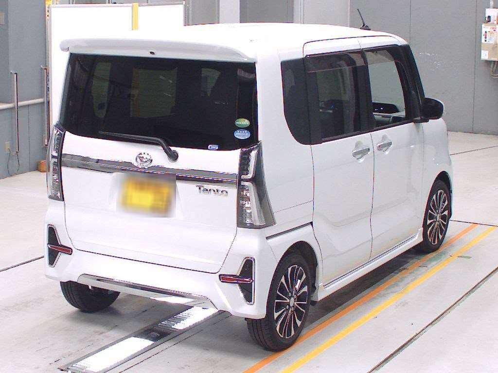 2020 Daihatsu Tanto Custom LA650S[1]