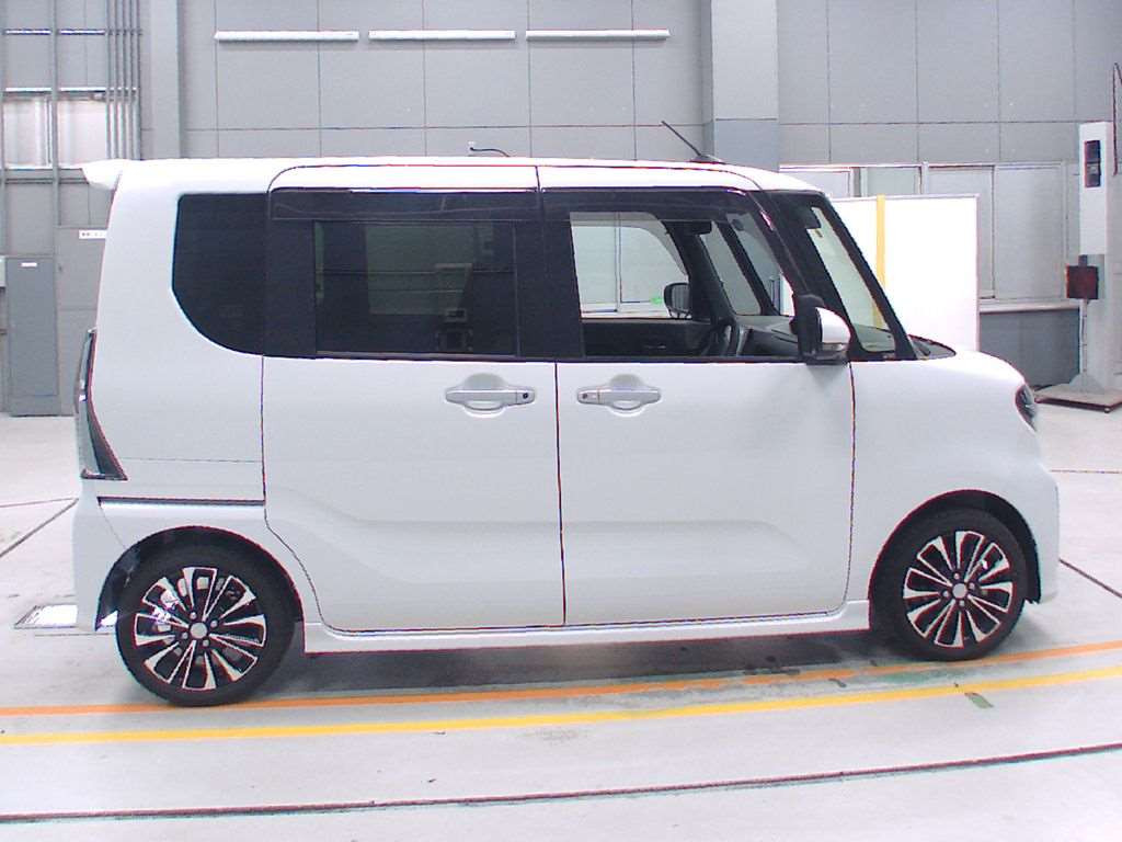 2020 Daihatsu Tanto Custom LA650S[2]