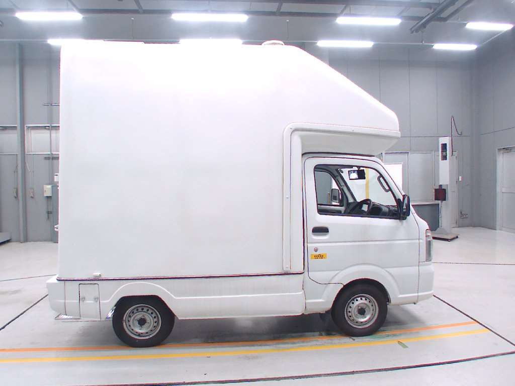 2018 Suzuki Carry Truck DA16T[2]