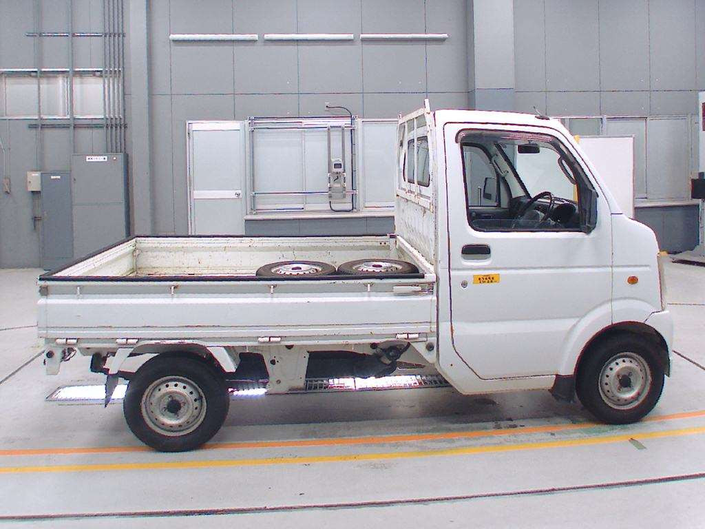 2012 Suzuki Carry Truck DA63T[2]