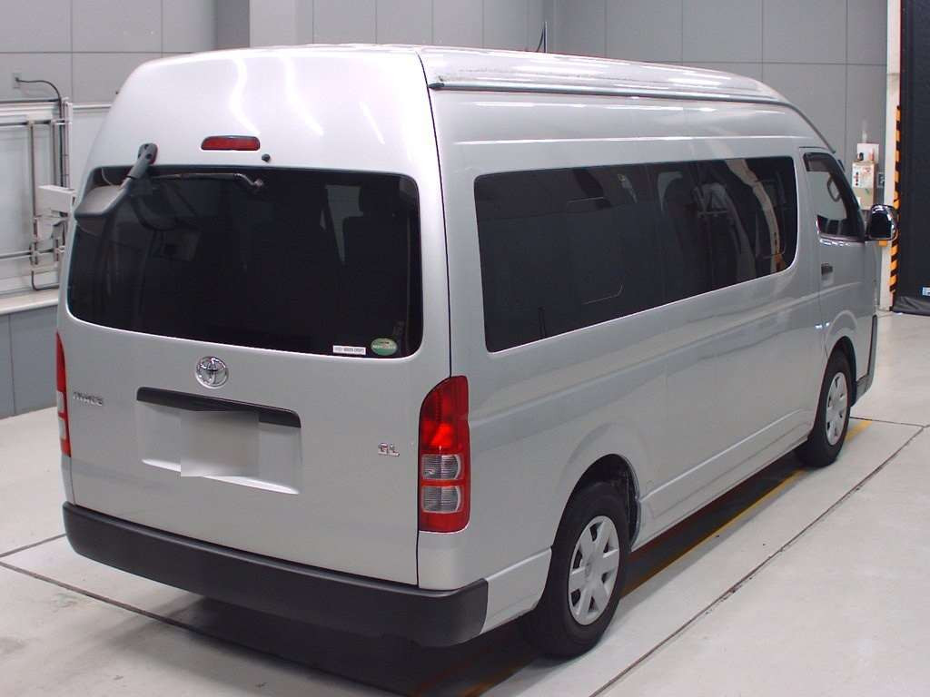 2015 Toyota Hiace Commuter KDH223B[1]