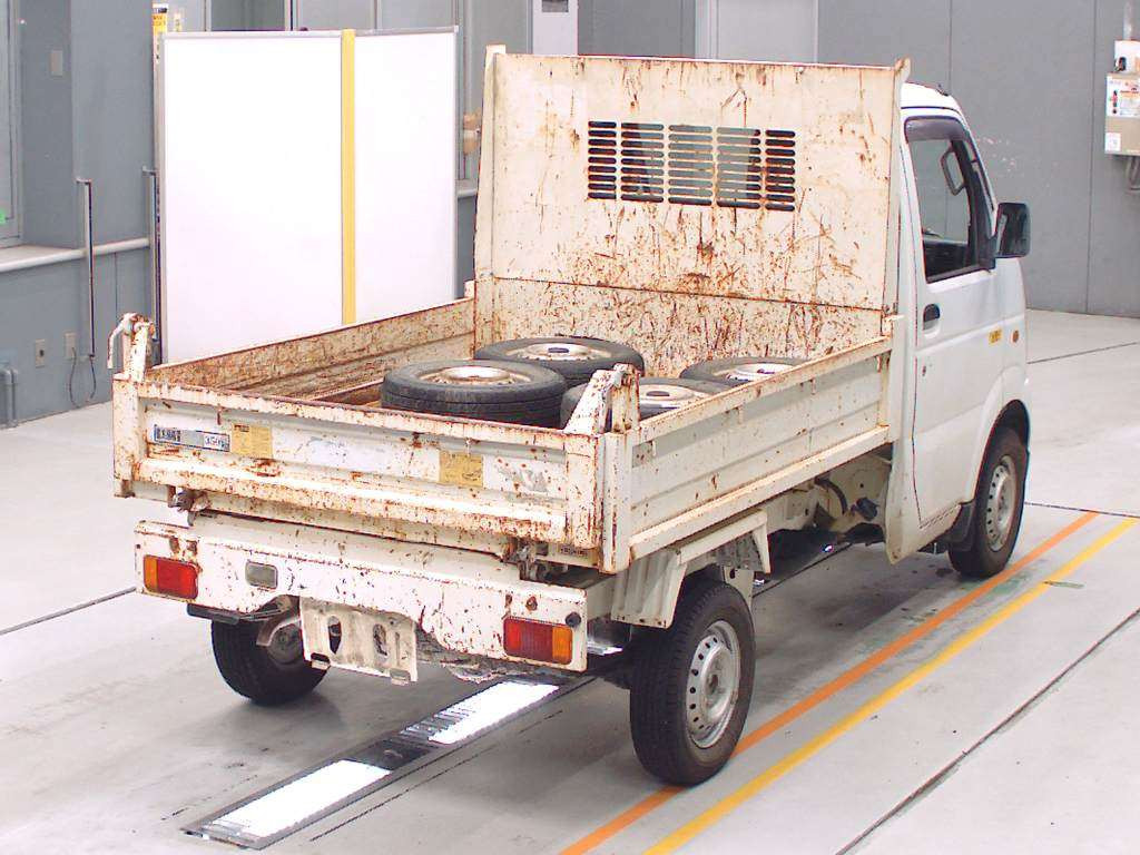 2010 Suzuki Carry Truck DA63T[1]