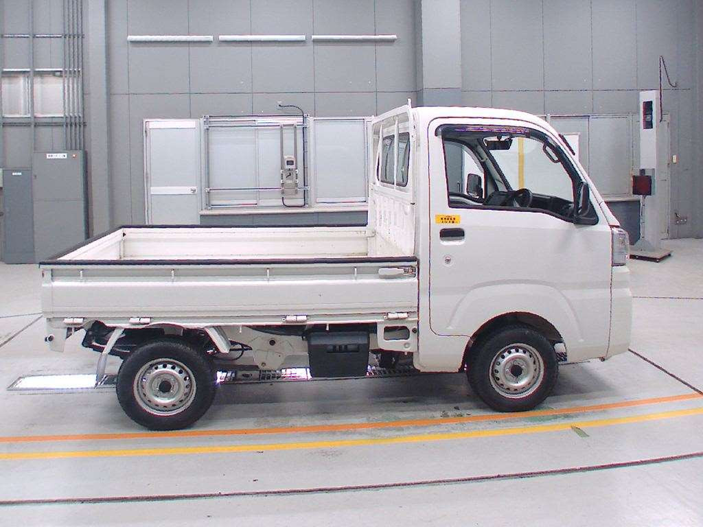 2019 Daihatsu Hijet Truck S510P[2]