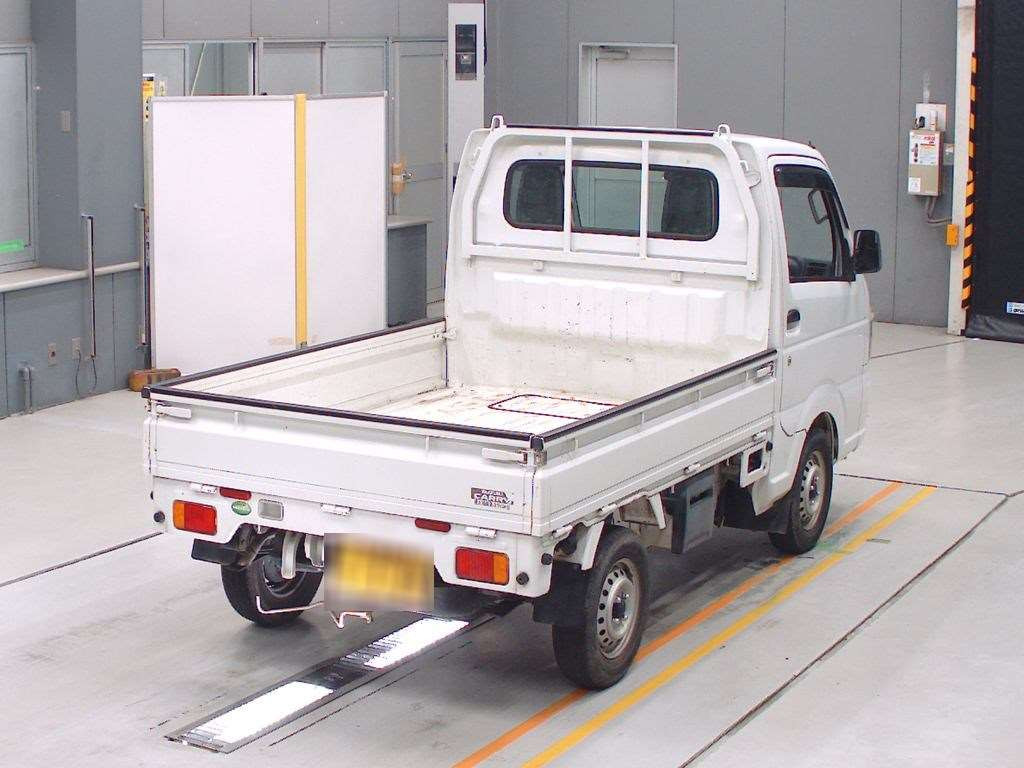 2013 Suzuki Carry Truck DA16T[1]