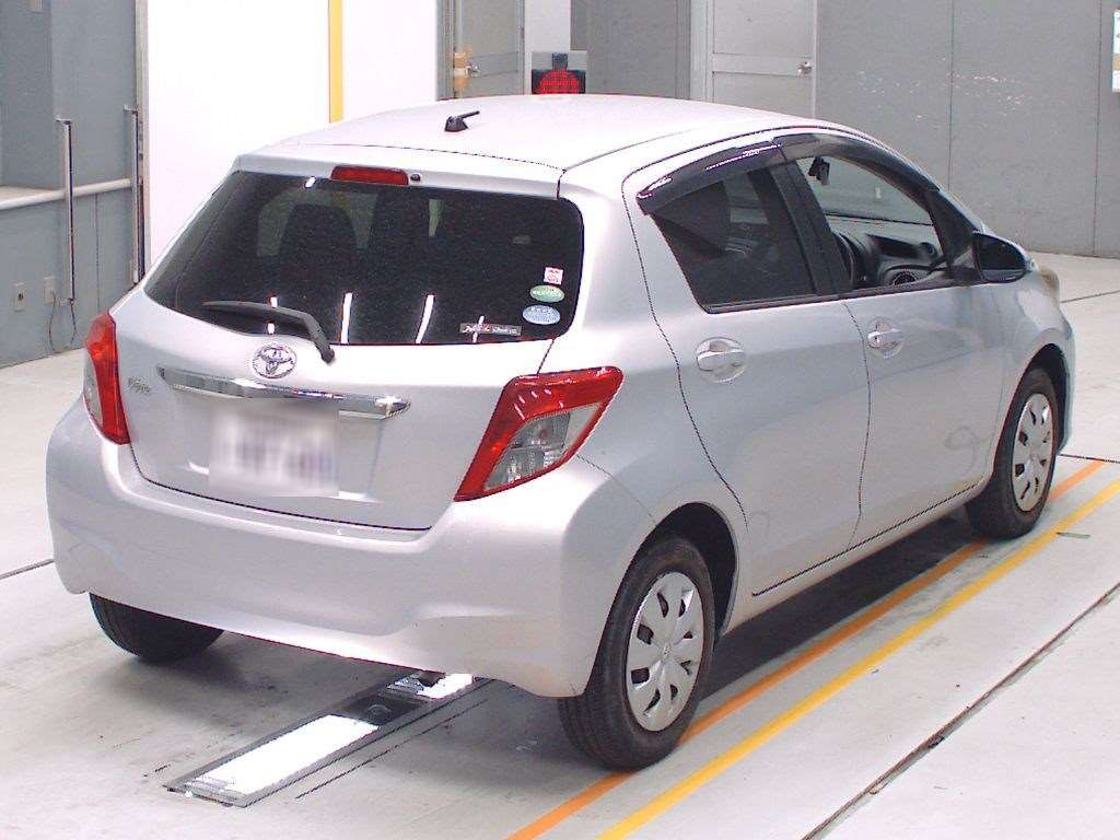 2012 Toyota Vitz KSP130[1]