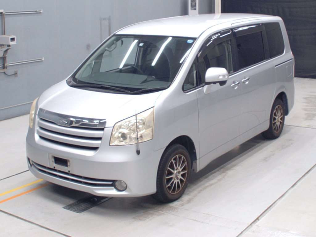 2009 Toyota Noah ZRR70G[0]