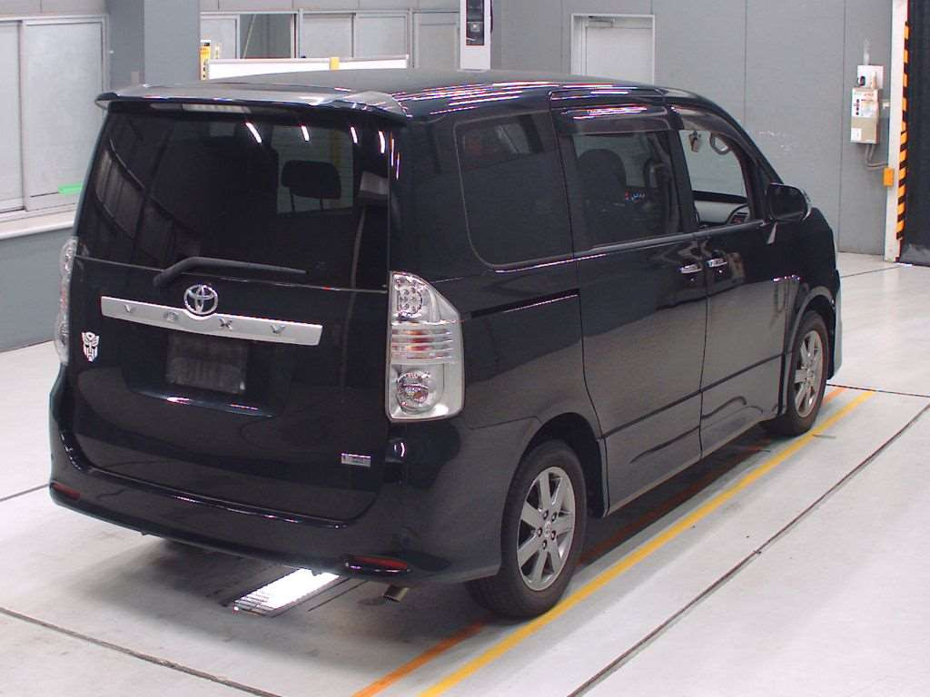 2008 Toyota Voxy ZRR70W[1]