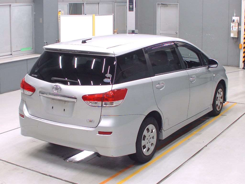 2010 Toyota Wish ZGE20G[1]