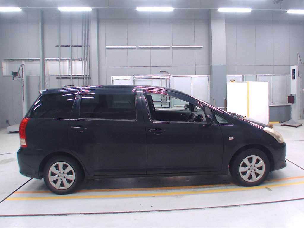 2007 Toyota Wish ZNE10G[2]