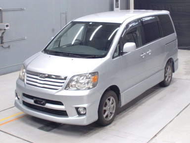 2002 Toyota Noah