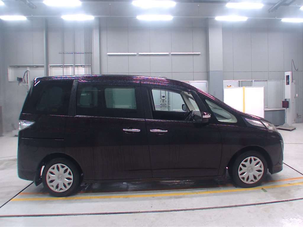 2012 Mazda Biante CCEFW[2]