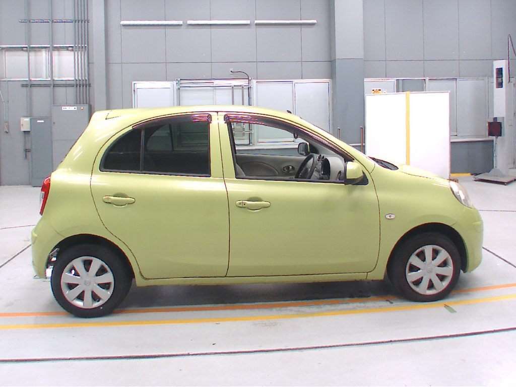 2011 Nissan March K13[2]