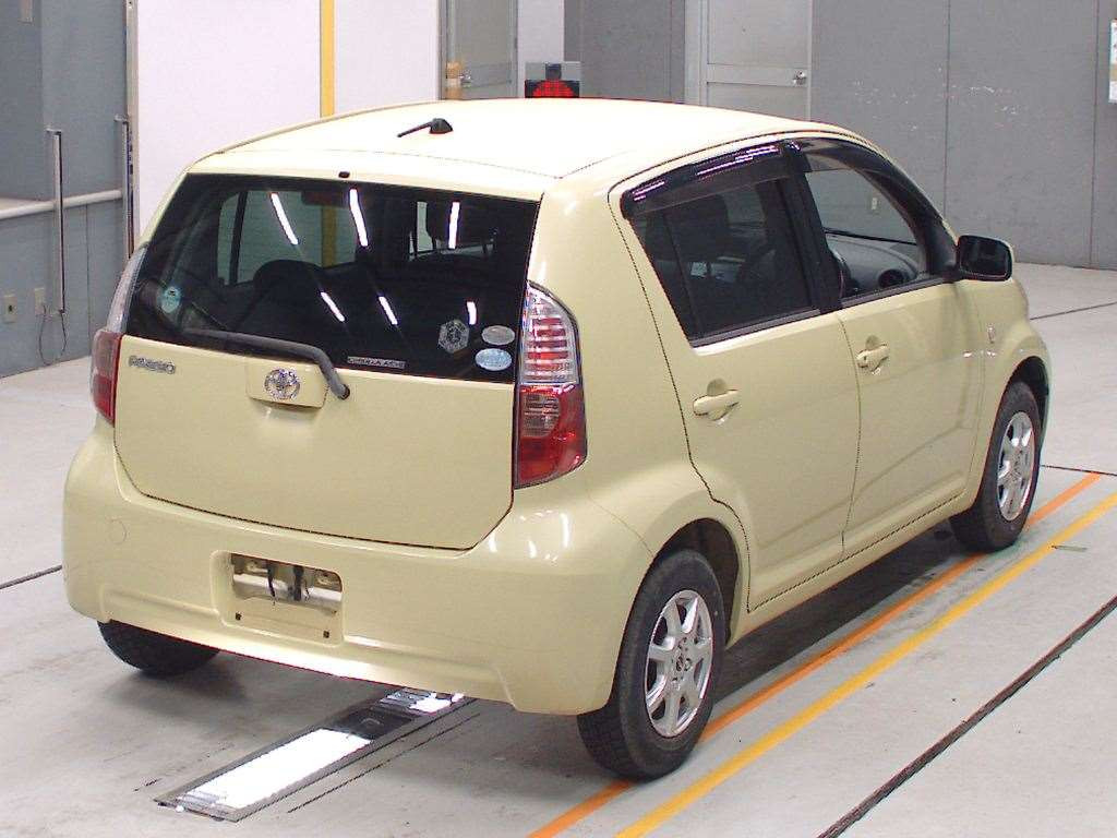 2007 Toyota Passo KGC10[1]