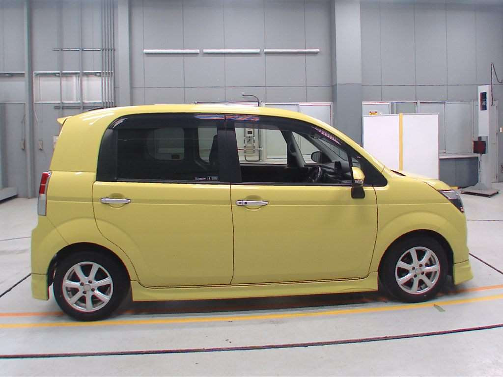 2014 Toyota Spade NCP141[2]