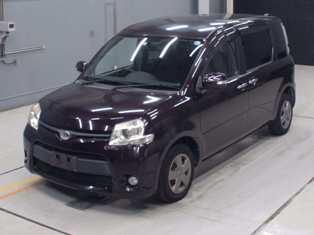 2011 Toyota Sienta NCP81G[0]