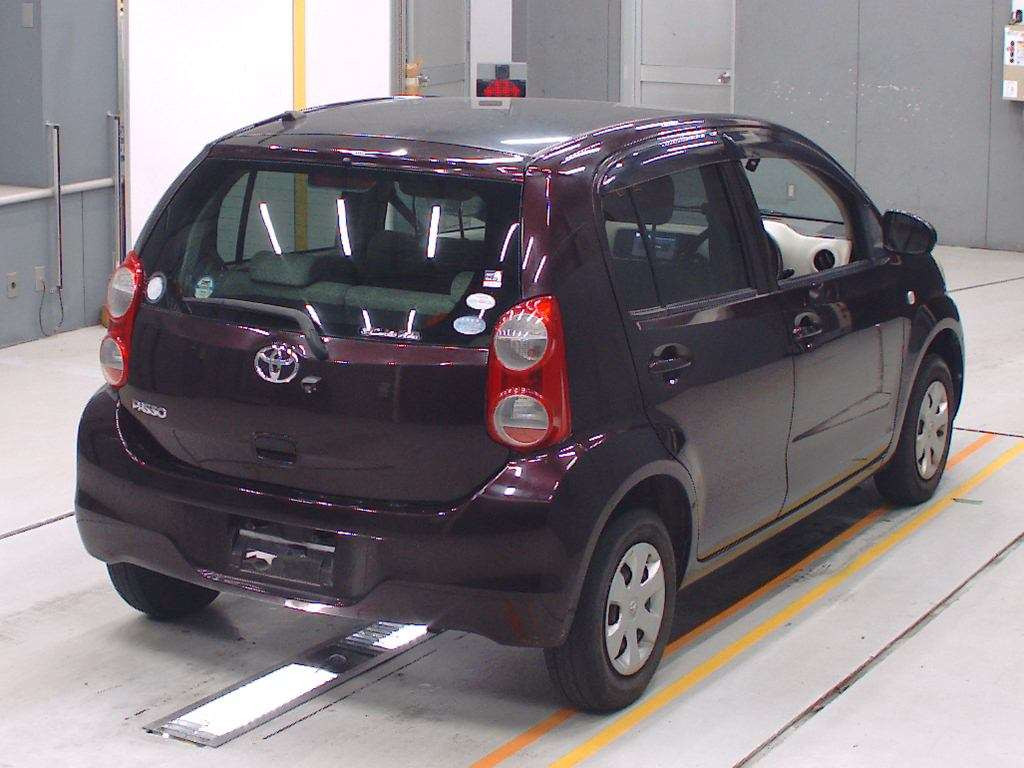 2011 Toyota Passo KGC30[1]