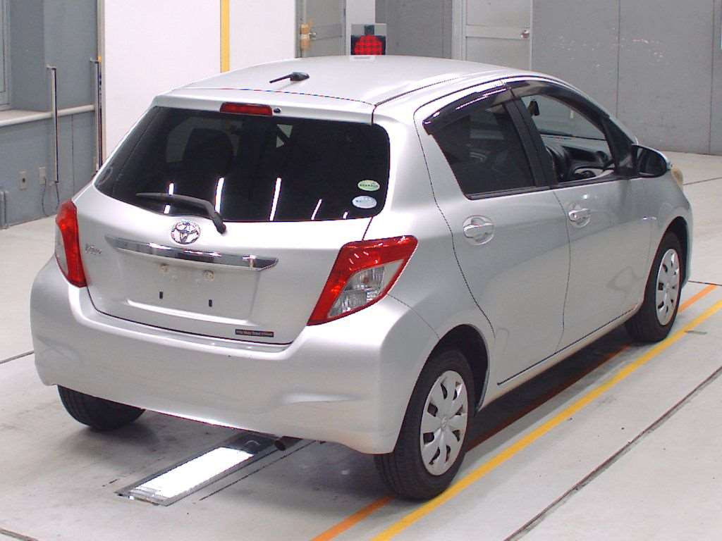 2012 Toyota Vitz NSP130[1]