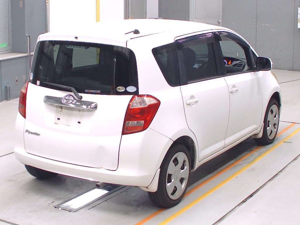 2007 Toyota Ractis SCP100[1]