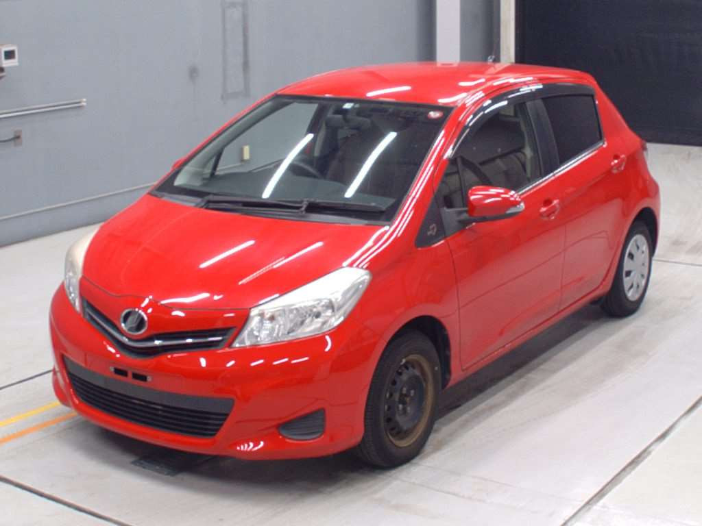 2013 Toyota Vitz NSP130[0]