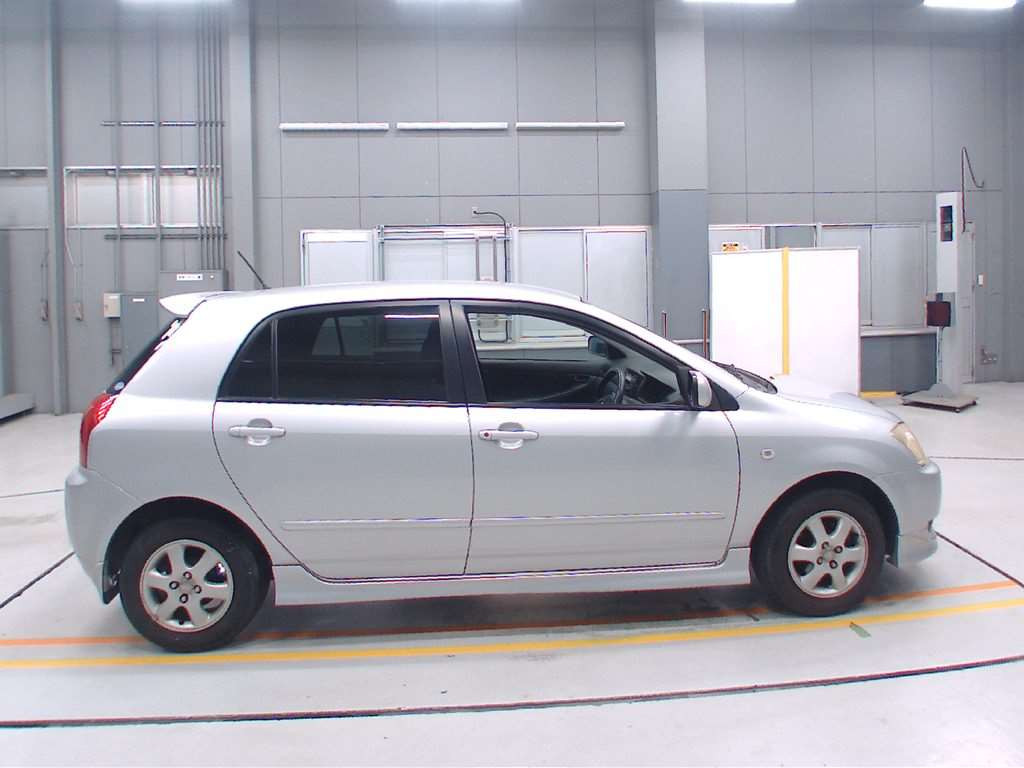 2002 Toyota Corolla Runx NZE121[2]