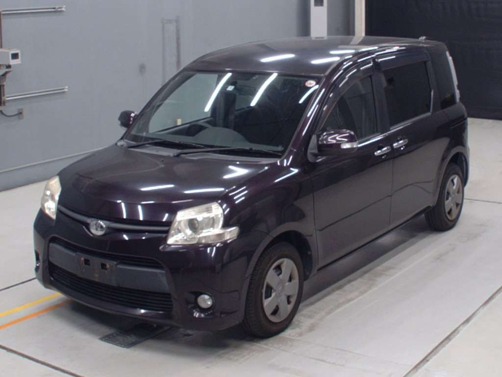 2011 Toyota Sienta NCP81G[0]