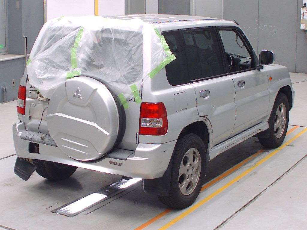 2001 Mitsubishi Pajero iO H77W[1]