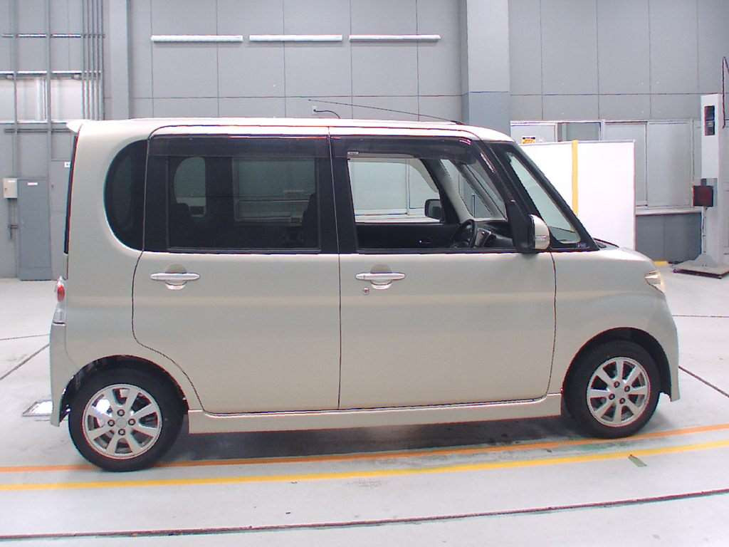 2009 Daihatsu Tanto Custom L375S[2]