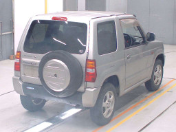 2000 Mitsubishi Pajero Mini