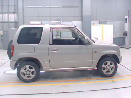 2000 Mitsubishi Pajero Mini