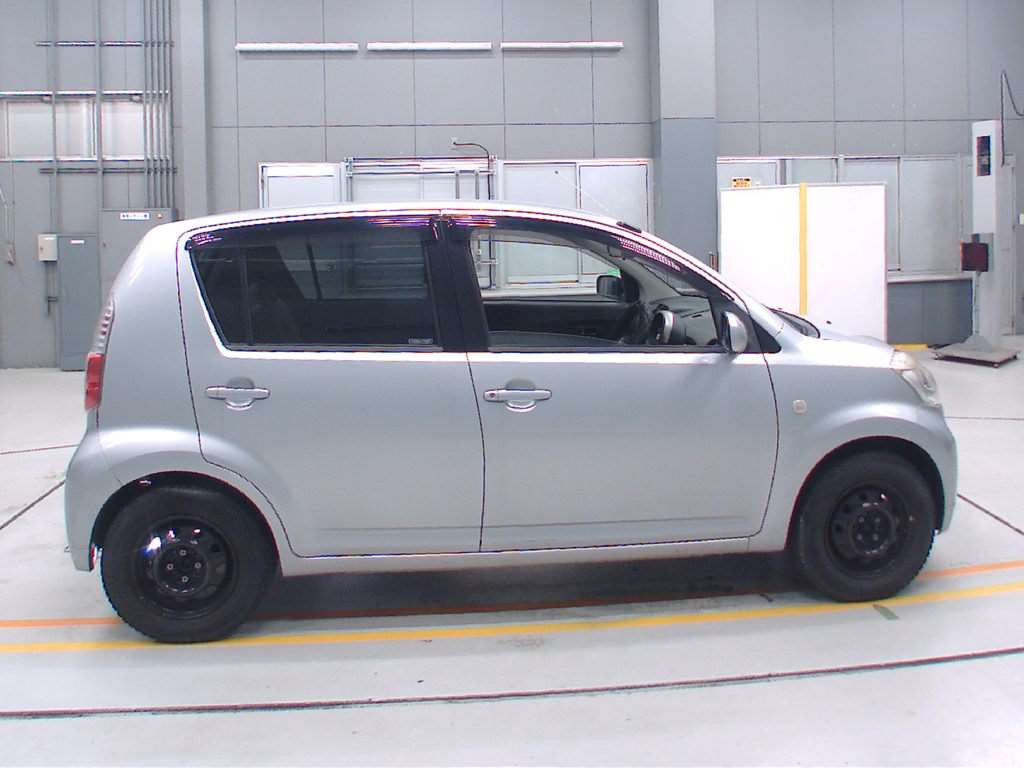 2009 Toyota Passo KGC10[2]