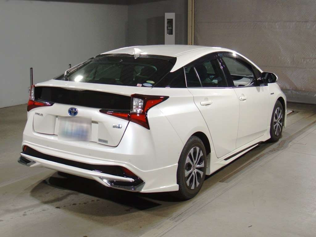 2020 Toyota Prius ZVW51[1]