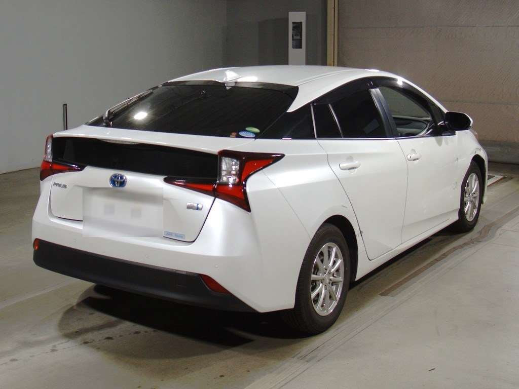 2020 Toyota Prius ZVW51[1]