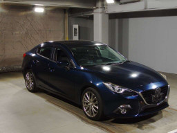 2016 Mazda Axela