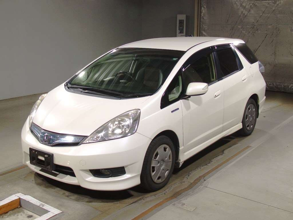 2013 Honda Fit Shuttle Hybrid GP2[0]