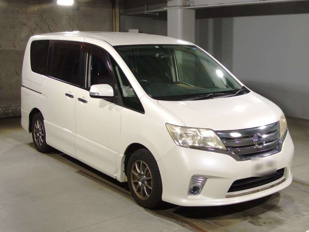 2011 Nissan Serena FC26[2]