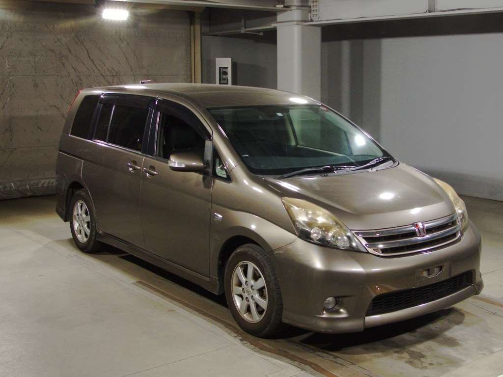 2009 Toyota Isis ZGM10W[2]