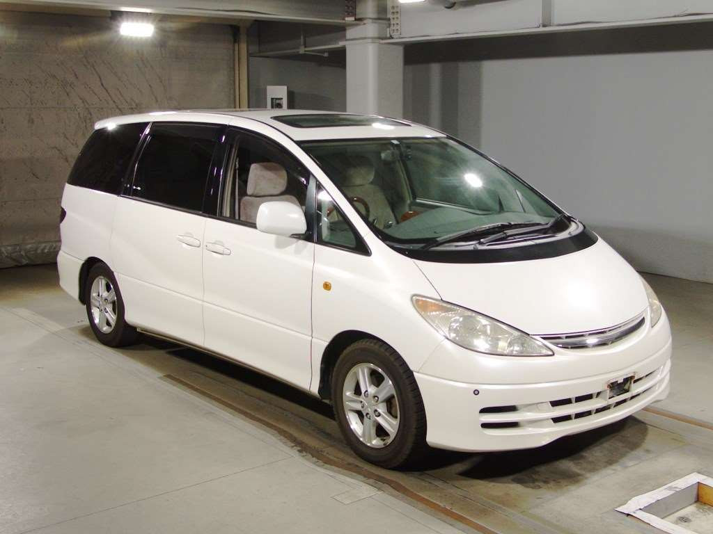 2002 Toyota Estima ACR30W[2]