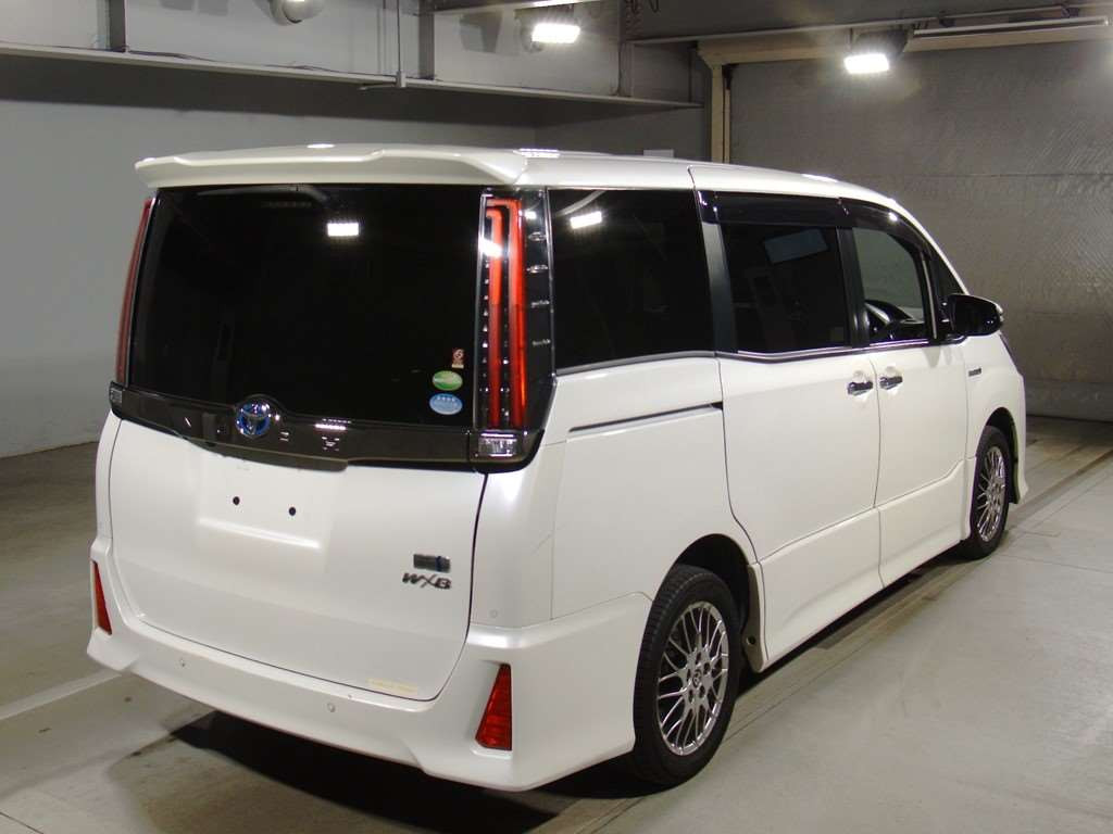 2019 Toyota Noah ZWR80W[1]