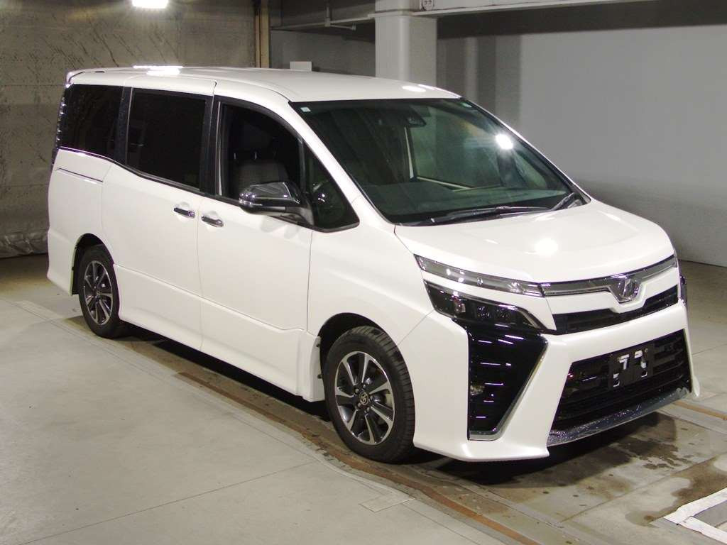 2019 Toyota Voxy ZRR80W[2]